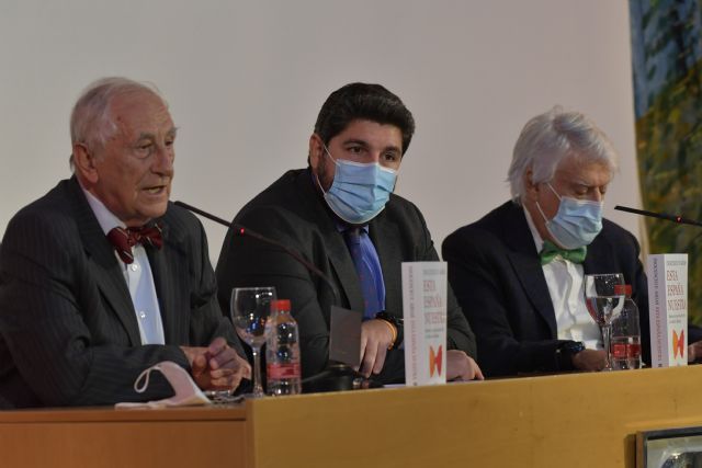 López Miras destaca la importancia de que personas de la talla de Inocencio Arias se atrevan a llamar las cosas por su nombre - 2, Foto 2