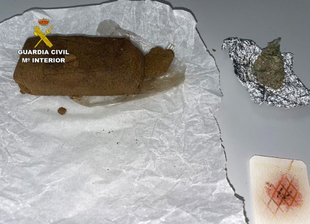 La Guardia Civil sorprende en Caravaca de la Cruz a un joven haciendo un traslado de droga - 1, Foto 1