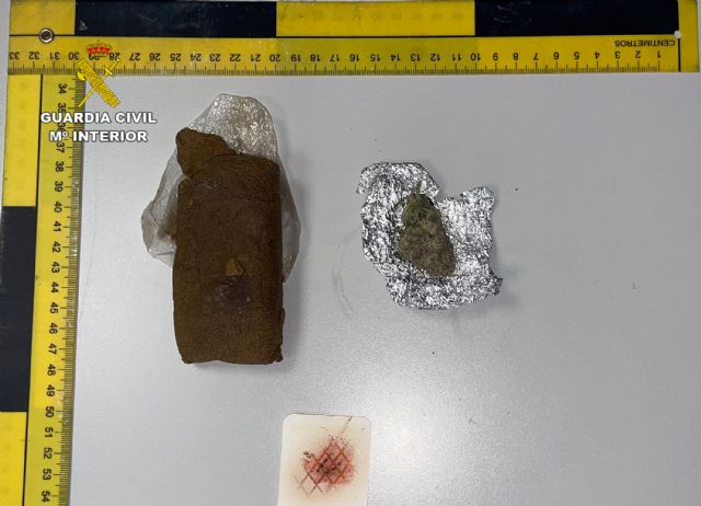 La Guardia Civil sorprende en Caravaca de la Cruz a un joven haciendo un traslado de droga - 2, Foto 2