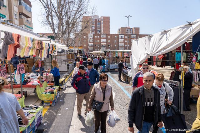 El mercadillo del Cenit abrirá los sábados del mes de diciembre - 1, Foto 1