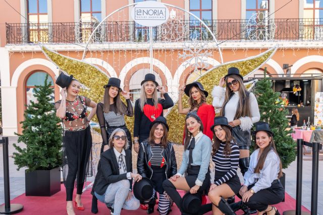 Castillos hinchables, máquinas vintage y visitas de Papá Noel y Reyes Magos, en la Navidad de La Noria Outlet - 1, Foto 1