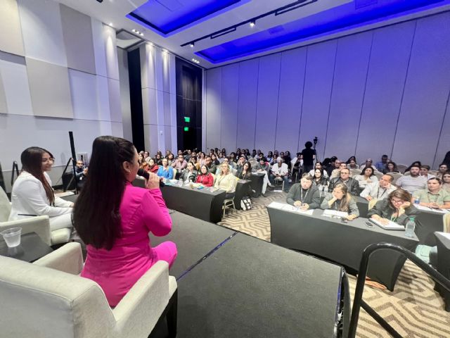 Éxito rotundo la conferencia Inicia Desde Cero con Éxito en USA de Gisela Rojas en Miami - 1, Foto 1