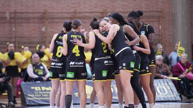 El Hozono Global Jairis cae con honores ante el Perfumerías Avenida - 1, Foto 1