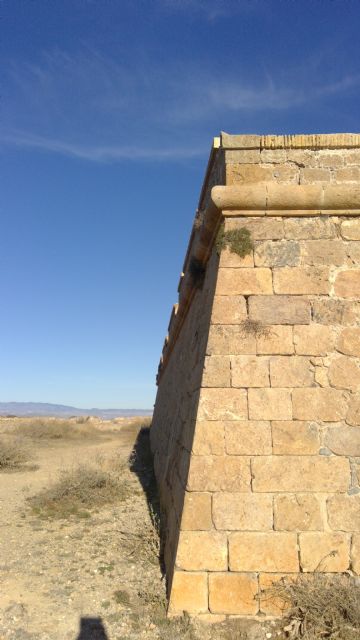 Desarrollo Sostenible y Patrimonio Arqueológico concluyen las labores de limpieza y adecuación del Castillo de la Atalaya y el refugio de la muralla de Felipe V - 1, Foto 1