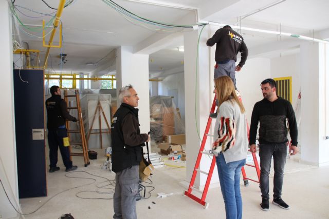 El Ayuntamiento invierte 14.000 euros para ampliar el aula de informtica del CEIP Gins Daz - San Cristbal, Foto 2