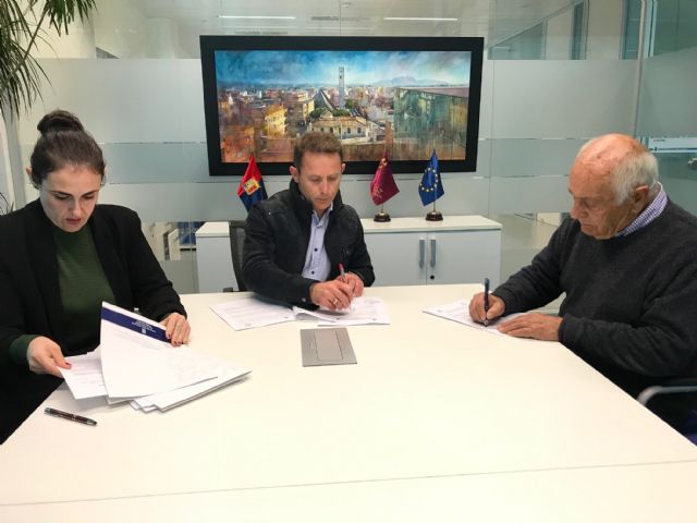 Firma de convenio de colaboración entre el Ayuntamiento de Torre Pacheco y la Fundación Dar de Sí - 1, Foto 1