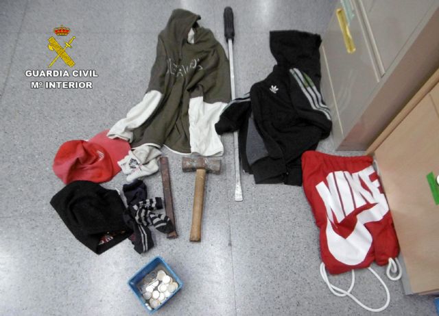 La Guardia Civil desmantela un grupo delictivo dedicado a cometer robos en Calasparra - 4, Foto 4