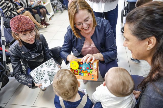 La vicepresidenta Isabel Franco visita el servicio de acogimiento familiar temporal que da cobertura a 33 menores - 2, Foto 2