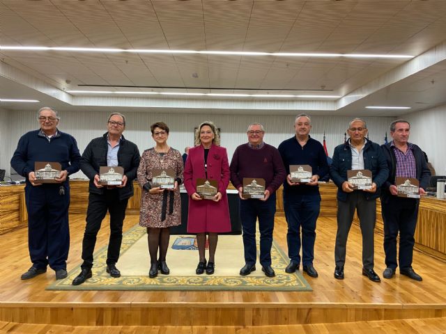 Un reconocido agradecimiento a los funcionarios municipales jubilados en 2022 - 2, Foto 2