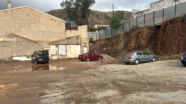 Los vecinos de la C/ Portijico llevan meses reclamando limpieza y seguridad sin obtener respuesta de PP y Vox - 2, Foto 2