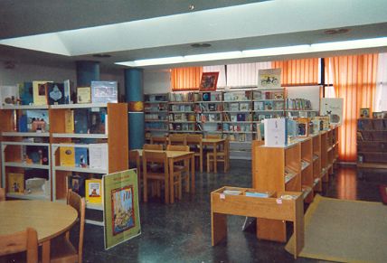 La Red Municipal de Bibliotecas de Lorca crea el Club de Lectura Juvenil La Manzana para fomentar el aprendizaje literario entre los lorquinos de 14 a 16 años - 1, Foto 1