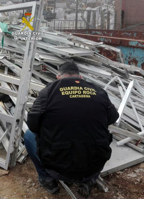 La Guardia Civil desmantela un grupo delictivo dedicado a la sustracción de material metálico - 3, Foto 3