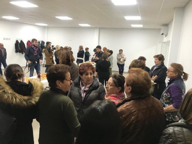 El Alcalde de Lorca inaugura el nuevo local construido para el colectivo de mujeres de La Pulgara que ha supuesto una inversión municipal de 47.190 euros - 3, Foto 3