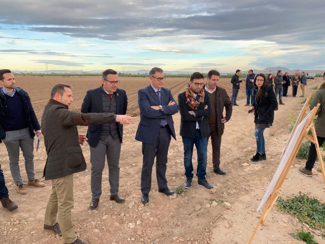 El delegado del Gobierno supervisa el inicio de las obras de emergencia en el canal de drenaje D7 en Los Alcázares en su conexión con la rambla del Albujón - 3, Foto 3