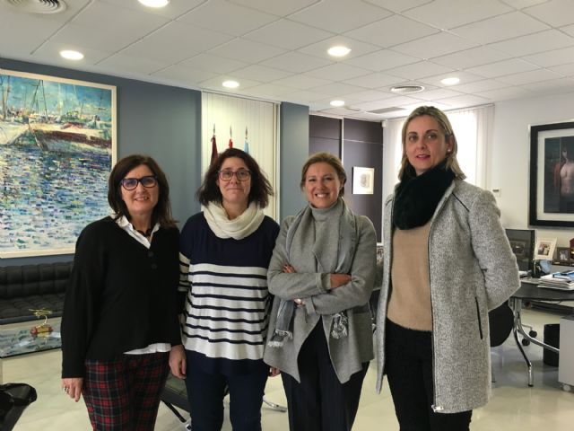 El Ayuntamiento firma un convenio con APANDA para abrir un punto de atención a niños con pérdidas auditivas en San Javier - 2, Foto 2