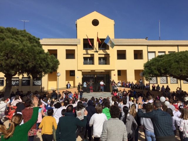 Los colegios de San Pedro del Pinatar celebran el día de La Paz con actividades solidarias - 1, Foto 1