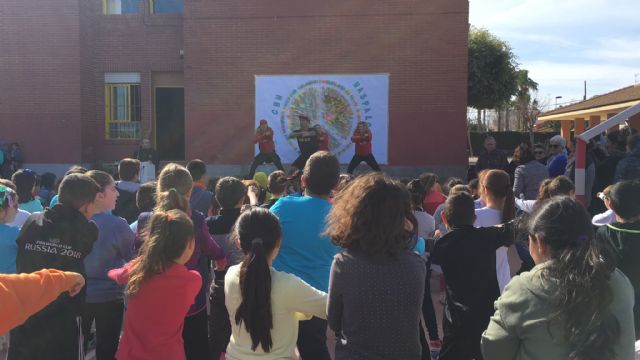 Los colegios de San Pedro del Pinatar celebran el día de La Paz con actividades solidarias - 2, Foto 2