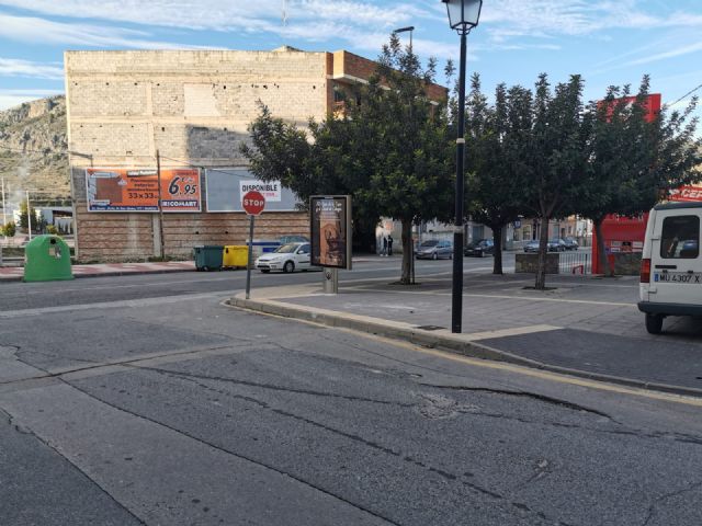 El Ayuntamiento instala nueve mupis publicitarios en Cehegín - 1, Foto 1