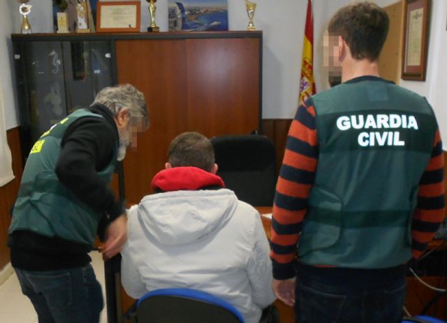 La Guardia Civil detiene a un vecino de Águilas por incitar al odio a través de redes sociales - 1, Foto 1