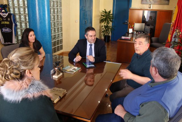 El Ayuntamiento renueva los convenios con los comerciantes de las plazas de abastos de San Pedro y Campoamor - 2, Foto 2