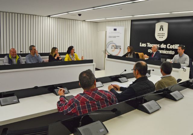 El Ayuntamiento y el Área Comercial Las Torres, de la mano para dar respuesta a las necesidades del comercio local - 4, Foto 4