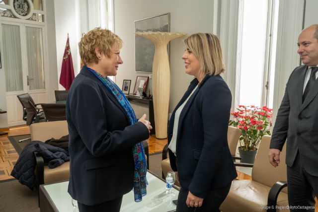 La alcaldesa ha recibido a la cónsul general de Francia en el Palacio Consistorial - 1, Foto 1