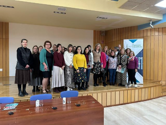 Empleo y Servicios Sociales diseñan una oferta formativa orientada a favorecer el acceso al mercado laboral de colectivos vulnerables - 1, Foto 1