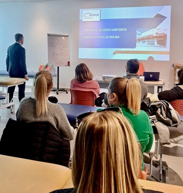 Ribera Hospital de Molina organiza un curso sobre clasificación de residuos hospitalarios para sus profesionales - 1, Foto 1