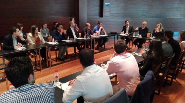 El programa de orientación y asesoramiento de la Comunidad y AJE posibilita la creación de 15 nuevas empresas - 1, Foto 1