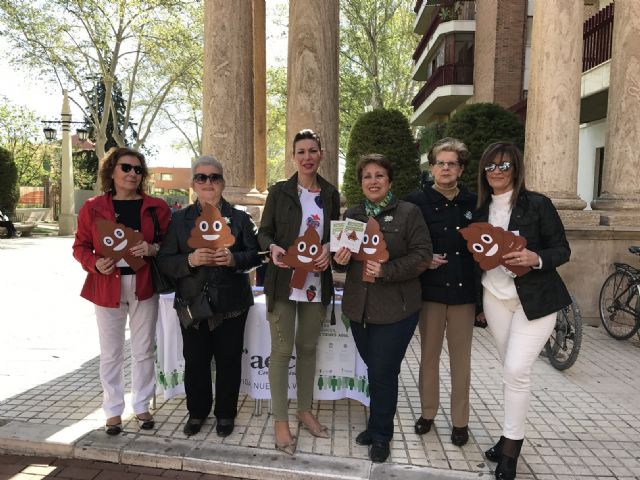 La Concejalía de Sanidad y la Junta Local de la AECC animan a los lorquinos a que se realicen pruebas para diagnosticar precozmente el cáncer de colón - 1, Foto 1