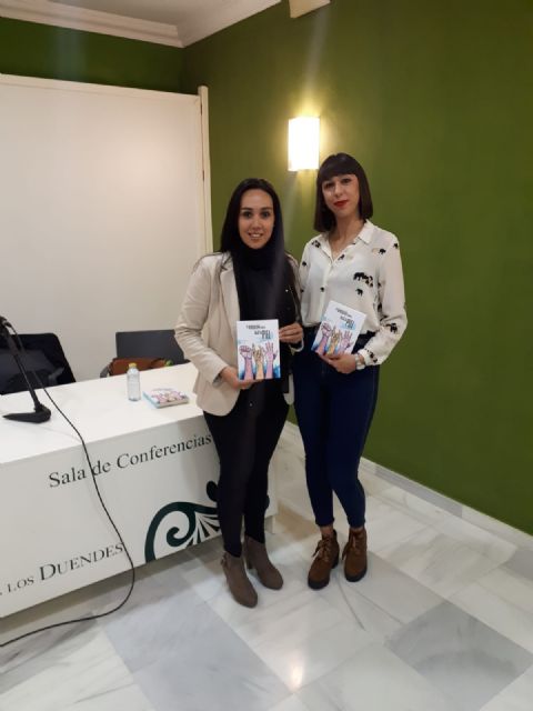 Mireya Ruiz presenta su primera novela 'La revolución comienza bajo la piel' - 1, Foto 1