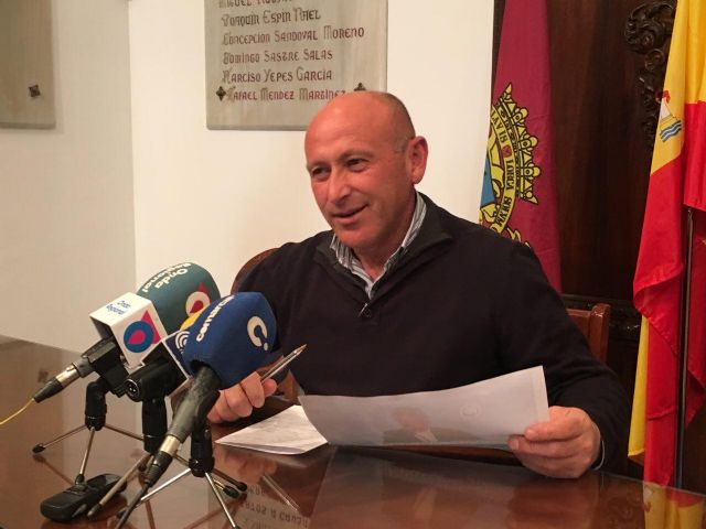 IU-V pide que se habiliten parte de las instalaciones del Artes Carrasco para atender a camioneros y transportistas a su paso por Lorca - 1, Foto 1