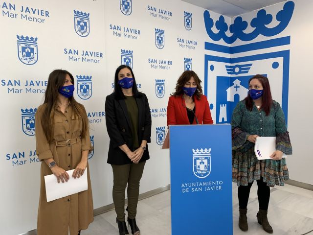 La directora general de Mujer y Diversidad de Género asiste a la puesta en marcha de la nueva itinerancia del CAVAX en San Javier - 1, Foto 1