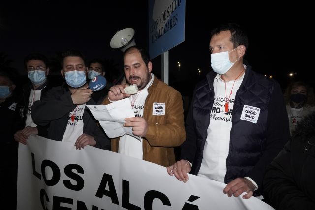 Más de medio millar de vecinos reivindica en Los Alcázares un centro de salud 24 horas - 3, Foto 3