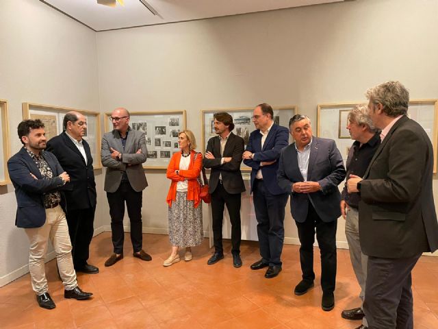 El Museo Ramón Gaya dedica una exposición al legado del escritor y periodista murciano José Ballester - 1, Foto 1