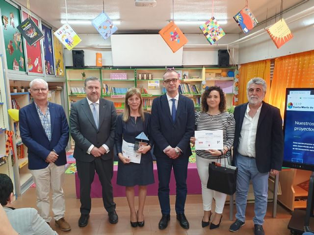 El CEIP Santa María de Gracia de Murcia recibe el premio 'Gil Sáez Pacheco' a las buenas prácticas en atención a la diversidad - 1, Foto 1