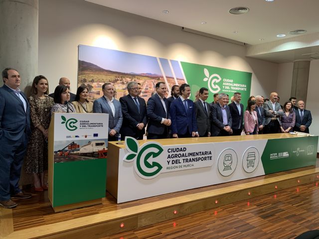 El Gobierno regional promueve la Ciudad Agroalimentaria y del Transporte que supondrá una inversión de 215 millones de euros - 1, Foto 1