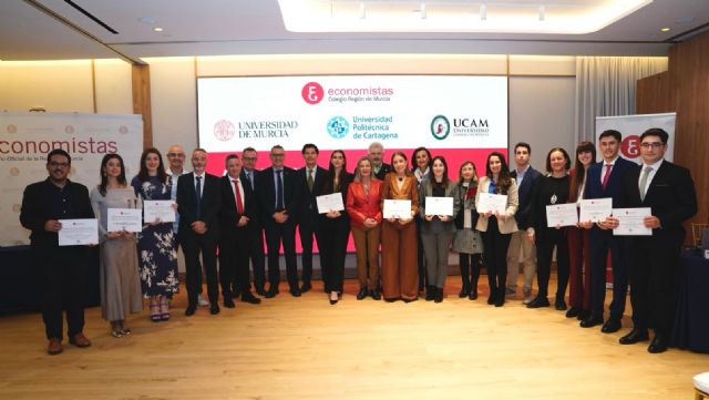 El Colegio de Economistas entrega los premios anuales Economía y Empresa - 1, Foto 1