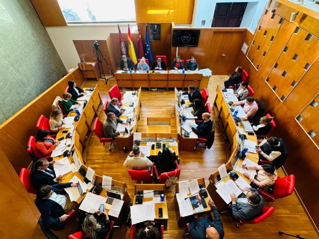 El Ayuntamiento de Lorca rechaza la delegación a Cataluña de las competencias exclusivas del estado en materia de inmigración - 1, Foto 1