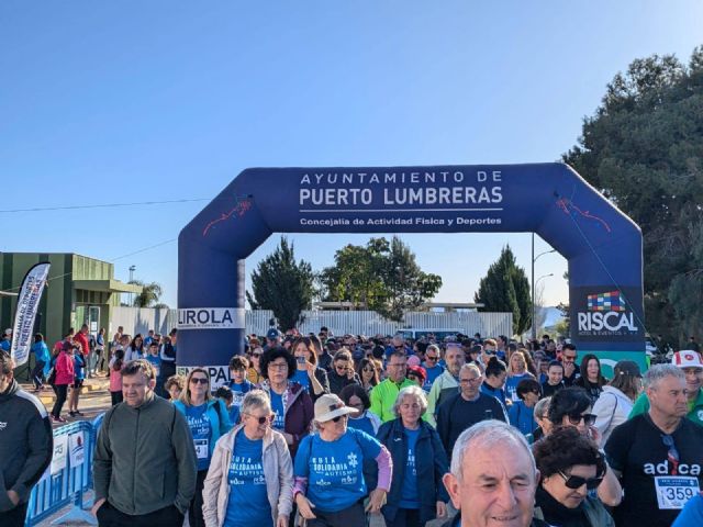 Más de 400 personas participan en la I Ruta Solidaria con motivo del Día Mundial de Concienciación del Autismo en Puerto Lumbreras - 3, Foto 3