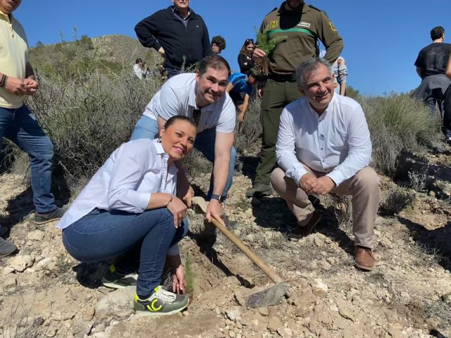 Las empresas de áridos plantan 2.000 árboles y conciencian a los jóvenes sobre el valor de la restauración ambiental - 1, Foto 1