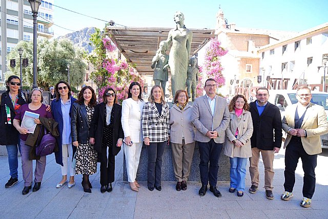 La primera catedrática de la Universidad de Murcia, Francisca Moya del Baño, forma parte del itinerario Murcia, región de mujeres - 1, Foto 1