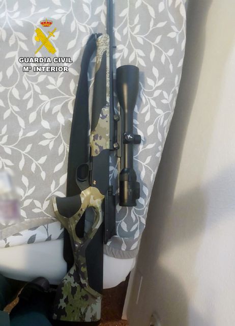 La Guardia Civil localiza y detiene a un huido de la justicia en Alhama de Murcia, Foto 5