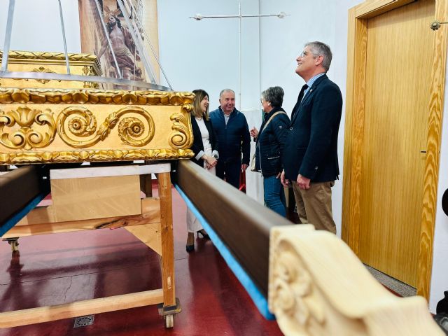 La restauración de tronos y nuevas túnicas, protagonistas de la puesta en escena de la Archicofradía de Jesús Resucitado este año en la Semana Santa de Lorca - 4, Foto 4