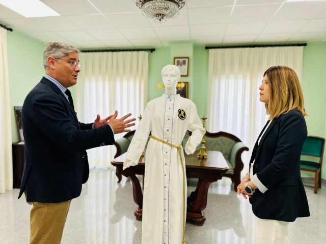 La restauración de tronos y nuevas túnicas, protagonistas de la puesta en escena de la Archicofradía de Jesús Resucitado este año en la Semana Santa de Lorca - 5, Foto 5