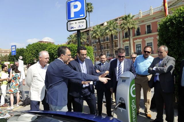 La Glorieta, nuevo punto de recarga para vehículos eléctricos público y gratuito - 1, Foto 1