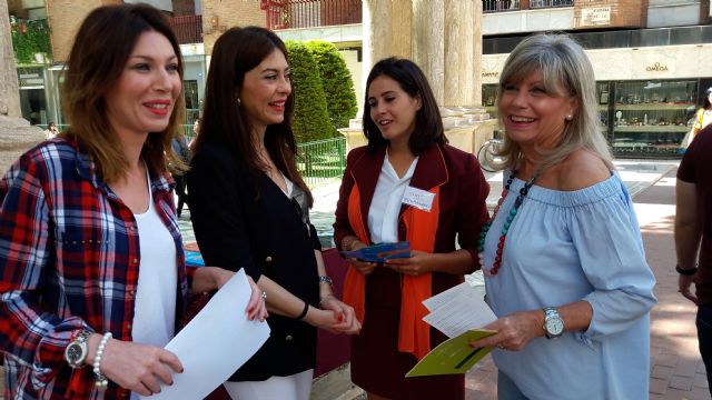 Lorca conmemora el Día Mundial Sin Tabaco con una mesa informativa en la Alameda de la Constitución - 2, Foto 2