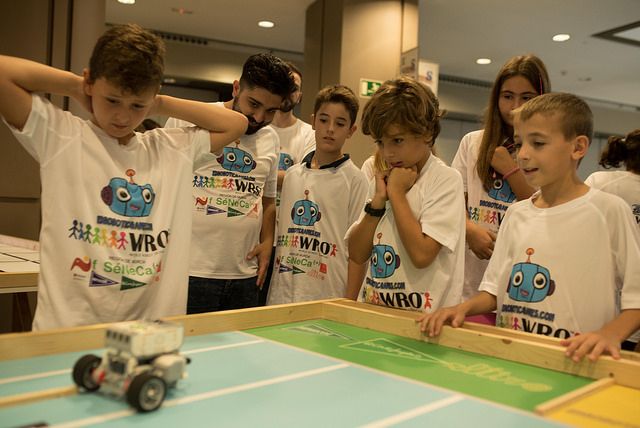 Más de 70 jóvenes participarán en la final regional de robótica World robot olympiad en El Corte Inglés El Tiro - 1, Foto 1