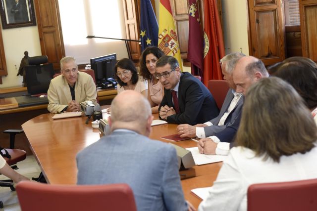 La Universidad de Murcia firma convenios para colaborar con personas con discapacidad - 2, Foto 2