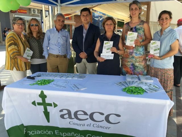 La AECC San Javier invita a los vecinos a dejar de fumar en el Día Mundial sin Tabaco - 1, Foto 1